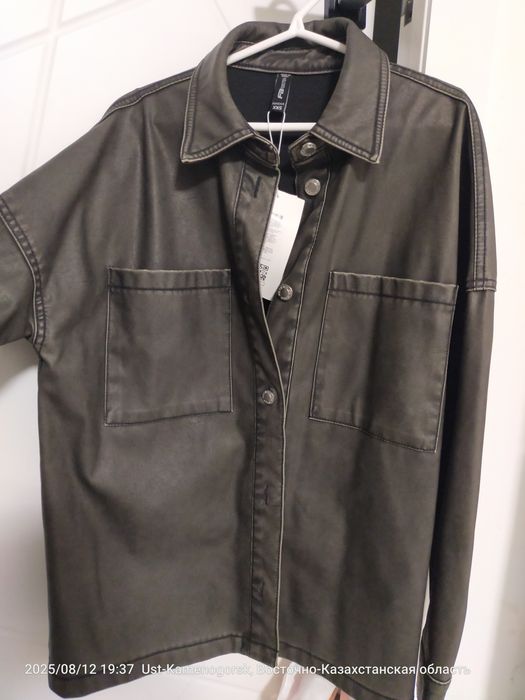 Новый кожаный рубашка