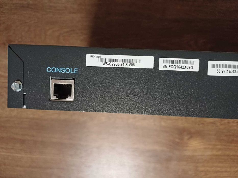 Cisco Catalyst 2960 WS-C2960-24-S