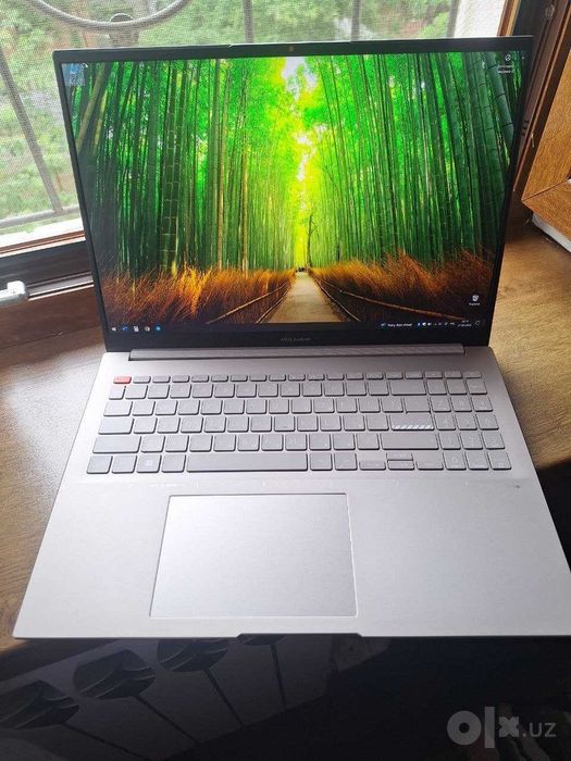 ASUS Vivoвook 8 ядер, 16 потоков. В отличном состояние