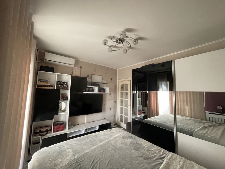 Sifonier si biblioteca  dormitor