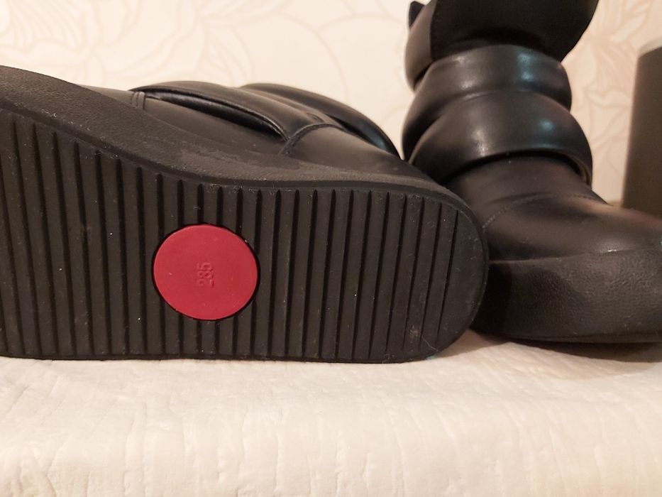 Сникерсы женская обувь