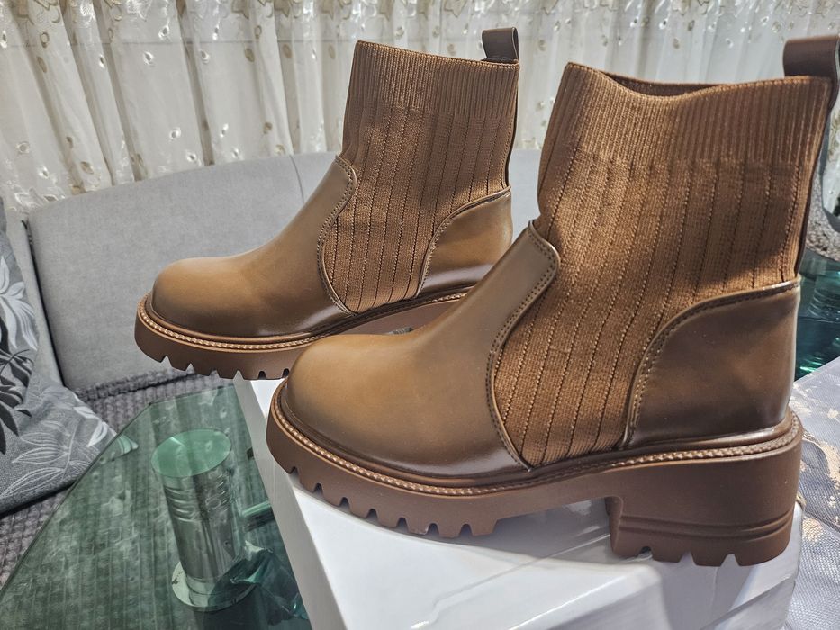 Ежедневни ,спорнто-елегантни боти