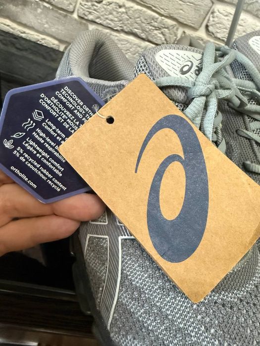 Оригинальные кроссы ASICS
