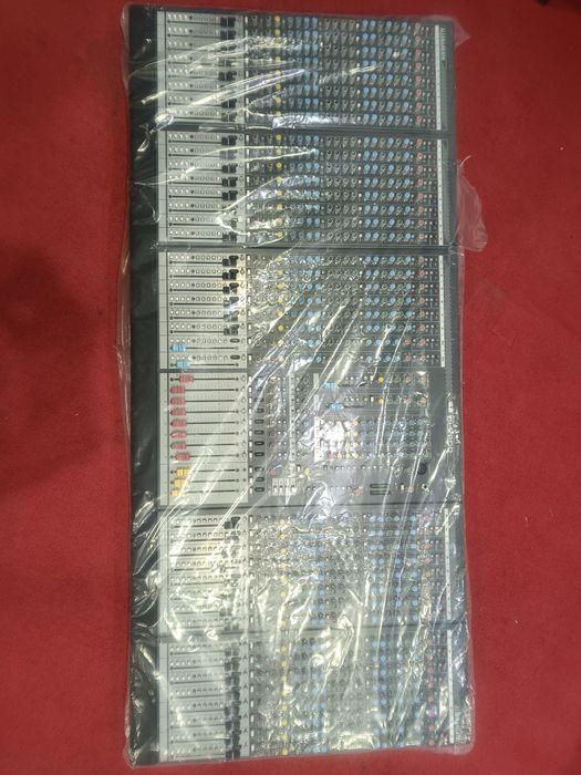 концертный микшерный пульт Allen & Heath GL2800-32 без блока питания!