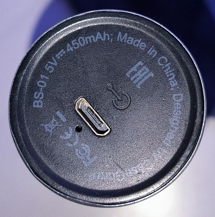 Навушник ва телефон сотилади