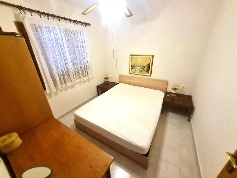 Продава с площ 85 м2 и двор 508 м2 в Паралия Врасна, Гърция