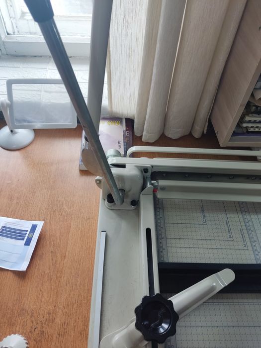 Продам гильотину Yunguang 868 A3