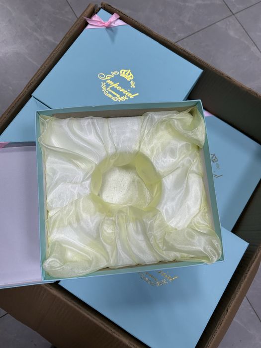 Продам пустые коробки , для оформления подарков