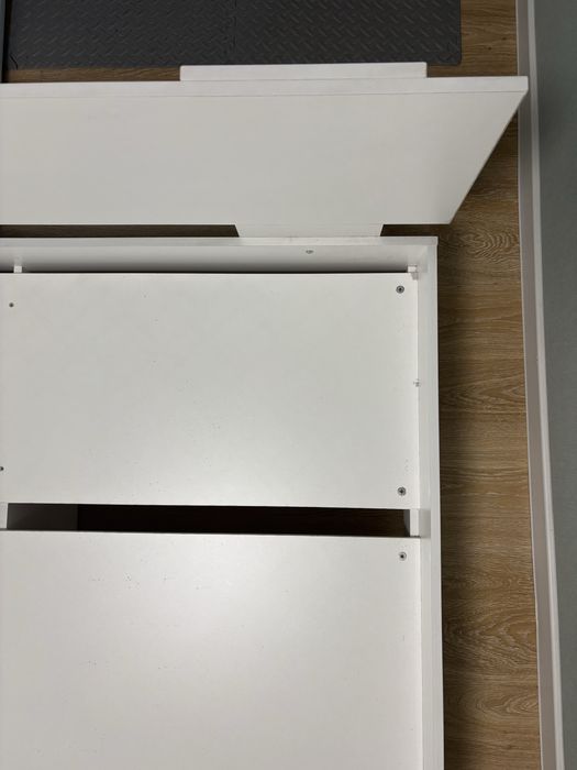 продам белую КРОВАТЬ и матрас