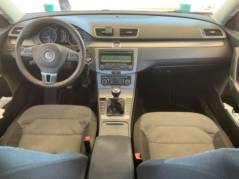 Volkswagen Passat 2.0 TDI Advance BlueMotion Tech 2011