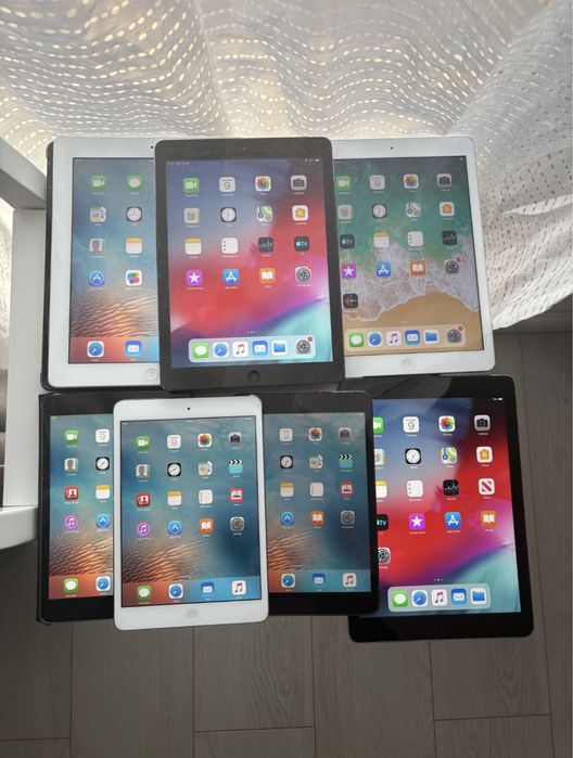• Ipad   Air •  Pro •  Mini •