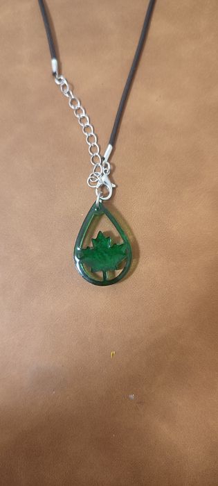 Продаю подвески.