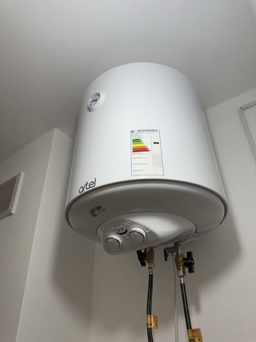 Продается Аристон Артел