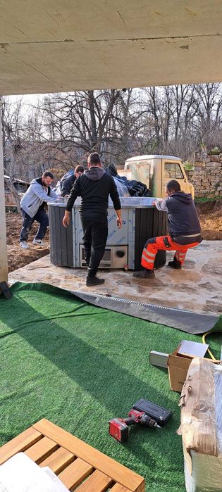 Джакузи с вградена печка на дърва и хидромасаж