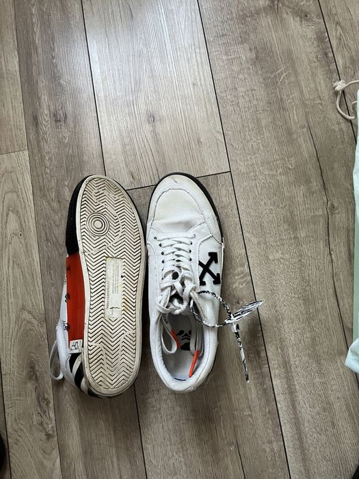 Vand adidasi Off-White vulcanised low