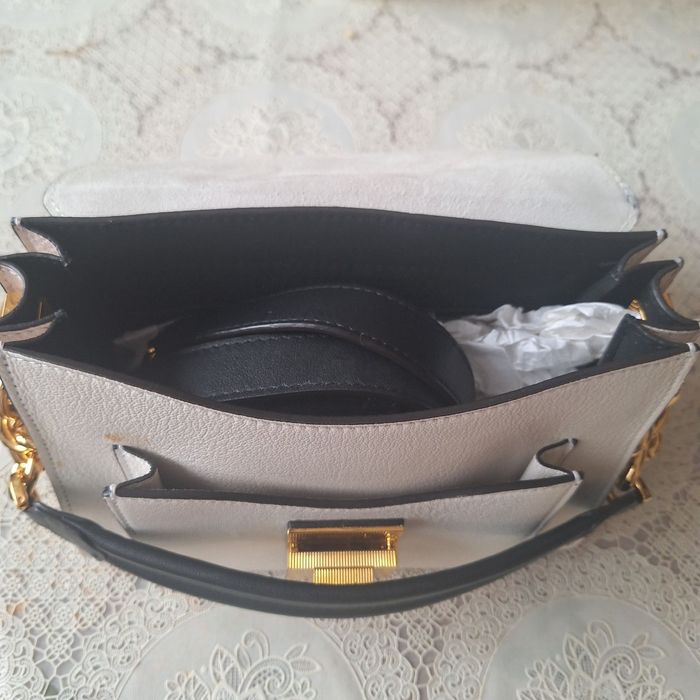 Дамски чанти Furla
