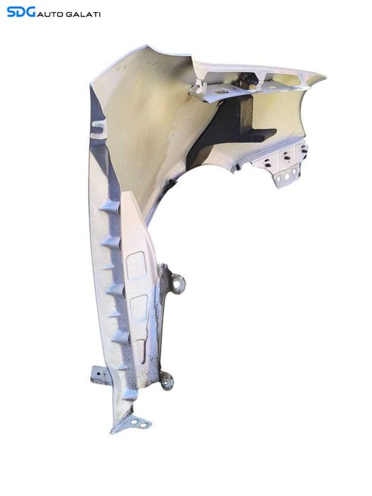 Aripa Stanga Fata Culoare Argintiu LA7W Volkswagen Golf 5 Hatchback Scurt 2004 - 2008 Cod 1K6880681A (Prezinta Ondulatii si Zgarieturi) [LC2456]