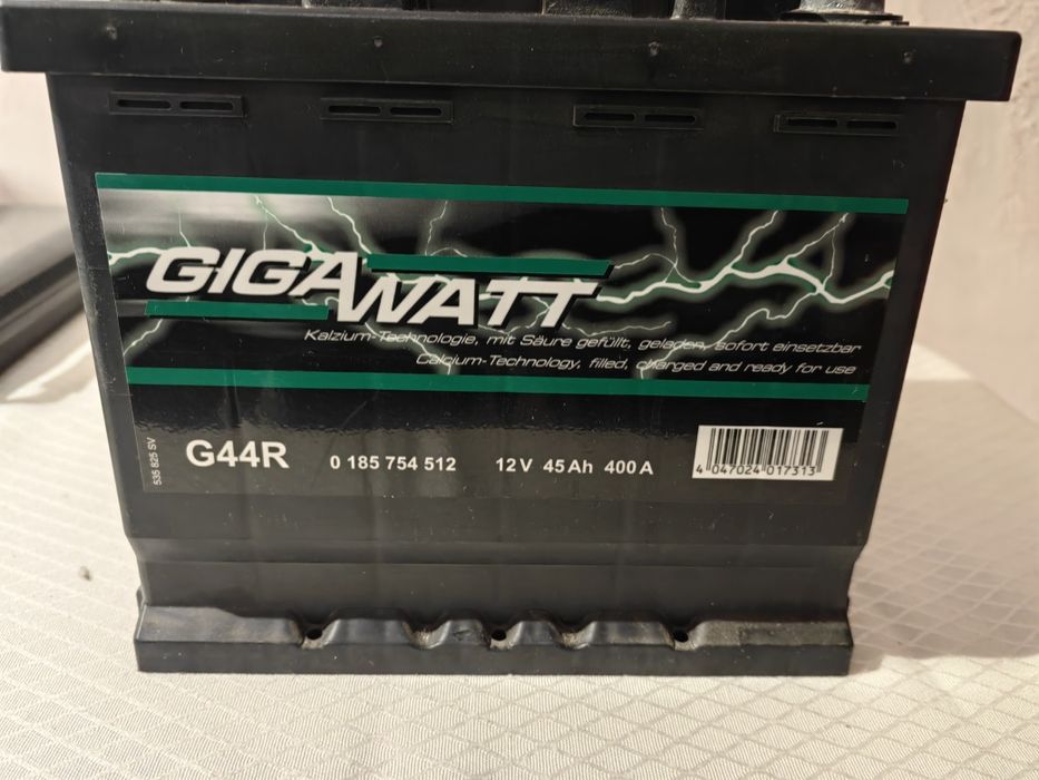 Продавам акумулатор 45Ач.