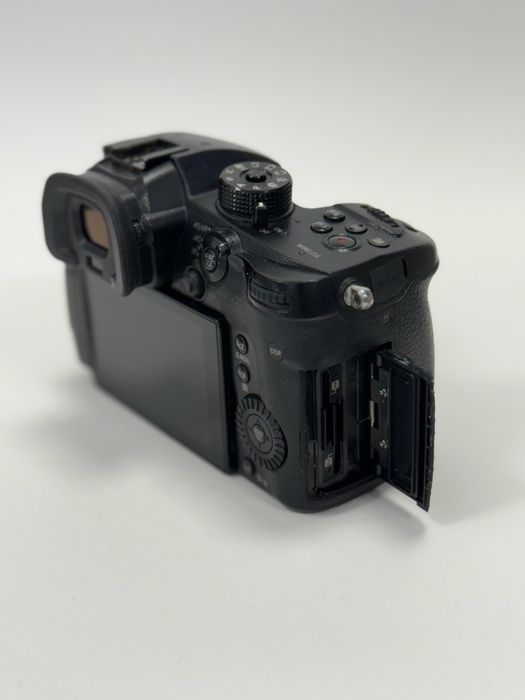 Фотоапарат Panasonic GH5 body