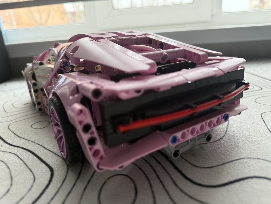 розовая бугатти из лего