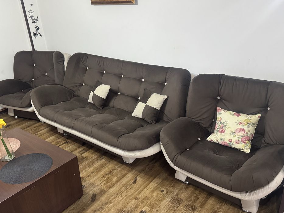 Canapea cu 2 fotolii