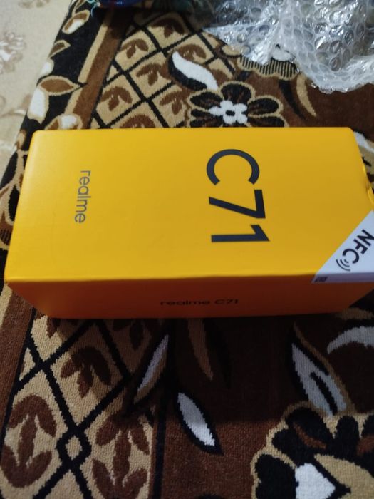 Поминяю телефон новый