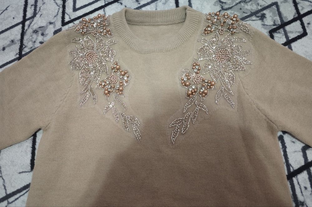 Дамски ефектен пуловер