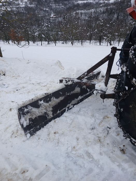 Vând plug de zăpadă