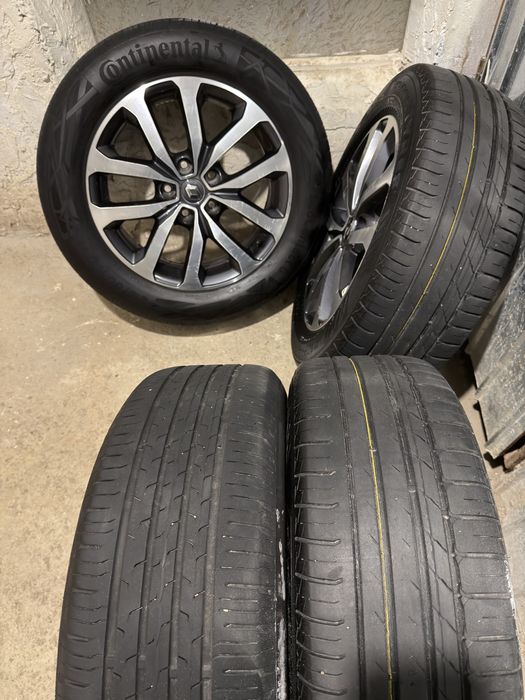 Vand jante cu cauciucuri vara  215/60/17 in stare foarte buna