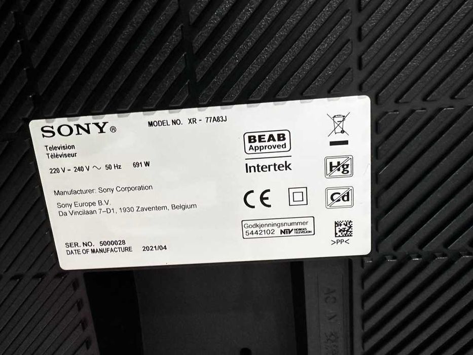 Sony 77” OLED XR-77A83J – като нов, висок клас