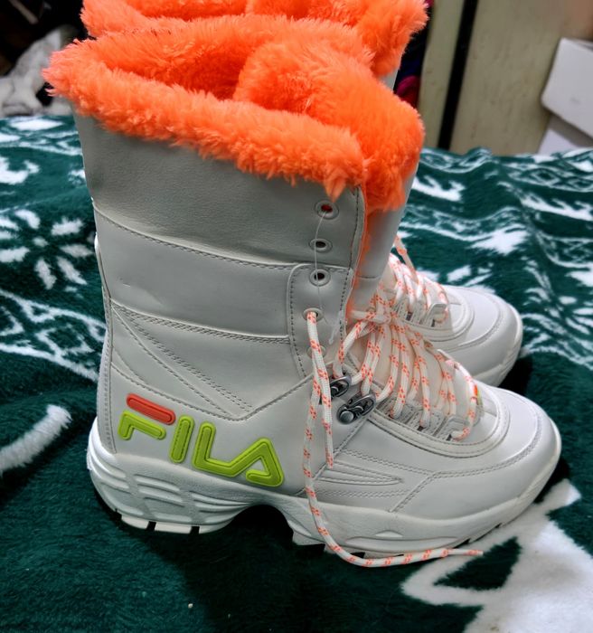 Fila оригинални уникални дамски ботуши  естествена кожа 38 1/2