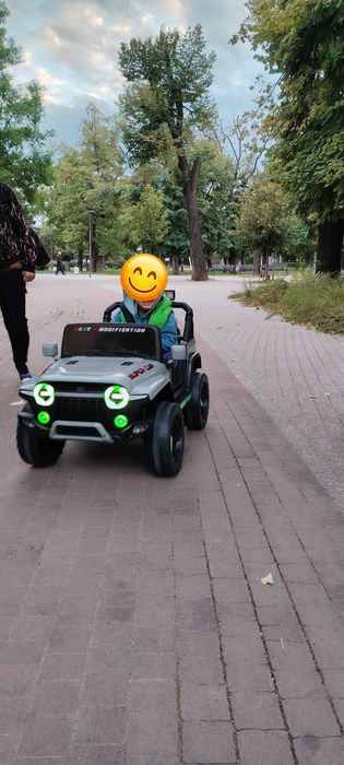 Акумулаторен джип