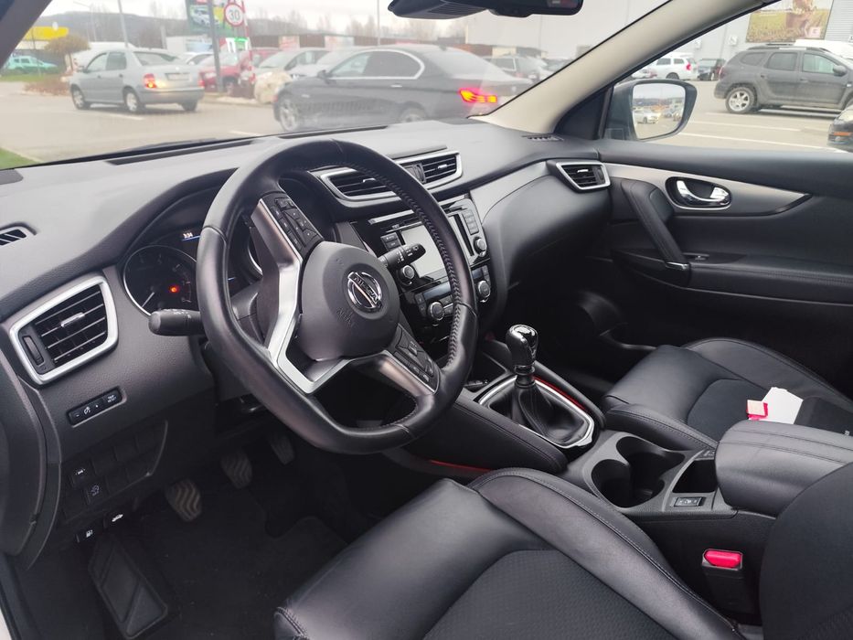Nissan Qashqai Tekna + set jante cu anvelope + nr rosii 3 luni