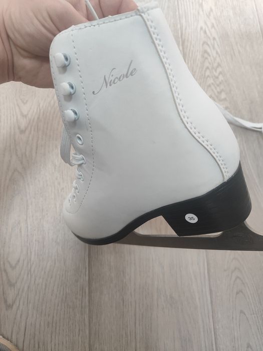 Коньки детские на девочку