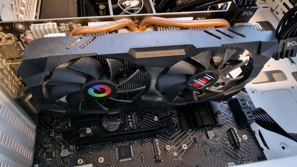 Като нова! Геймърска видео карта AMD Radeon 580 8 GB gaming видеокарта ...