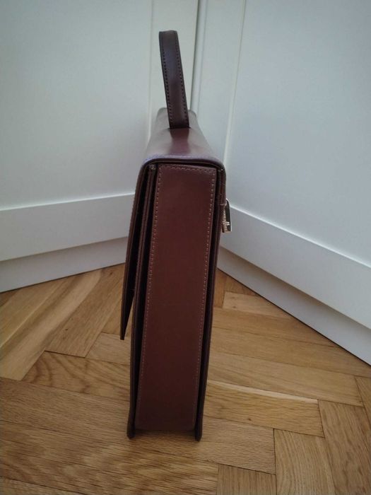 geanta din piele, tip servieta–marca office!