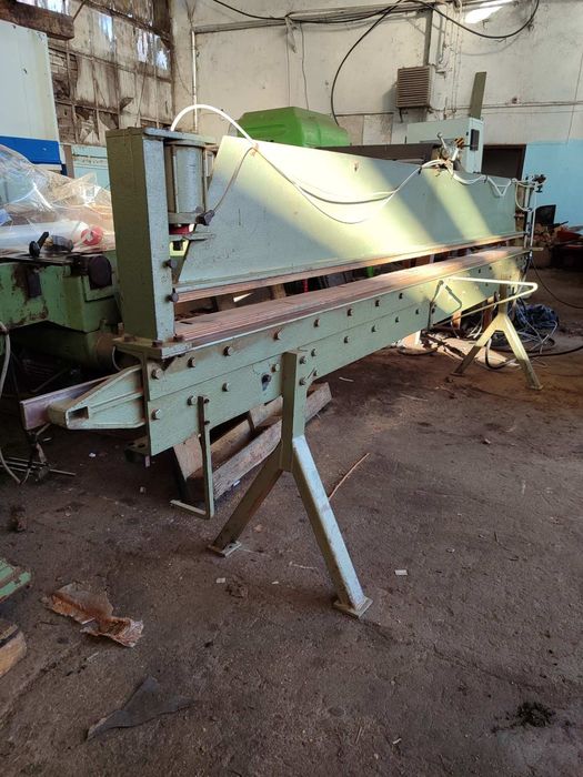 ръчна машина за рязане на фурнир 3100мм.
