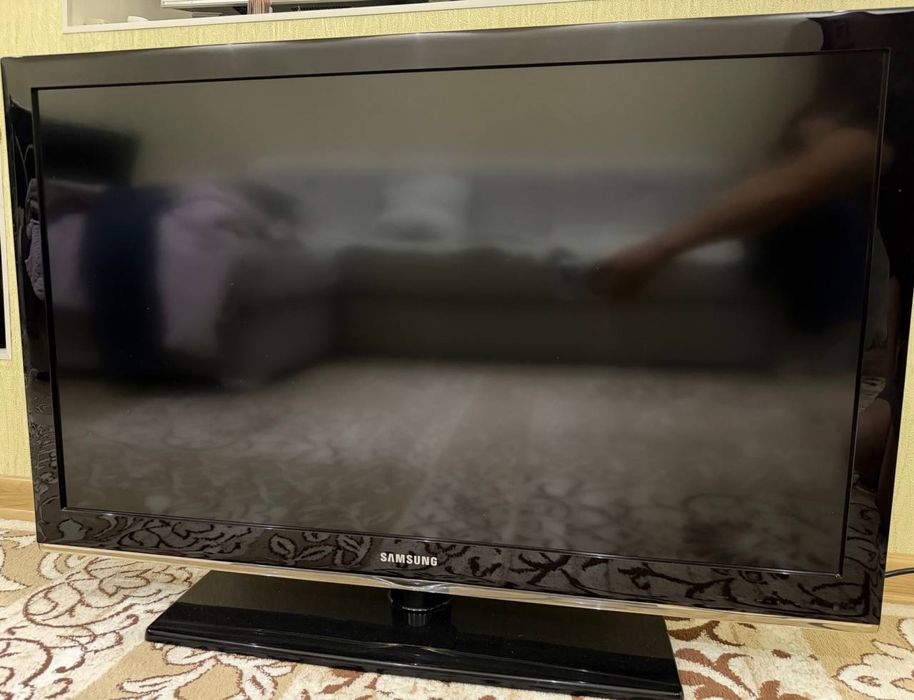 Продается б/у телевизор в отличном состоянии