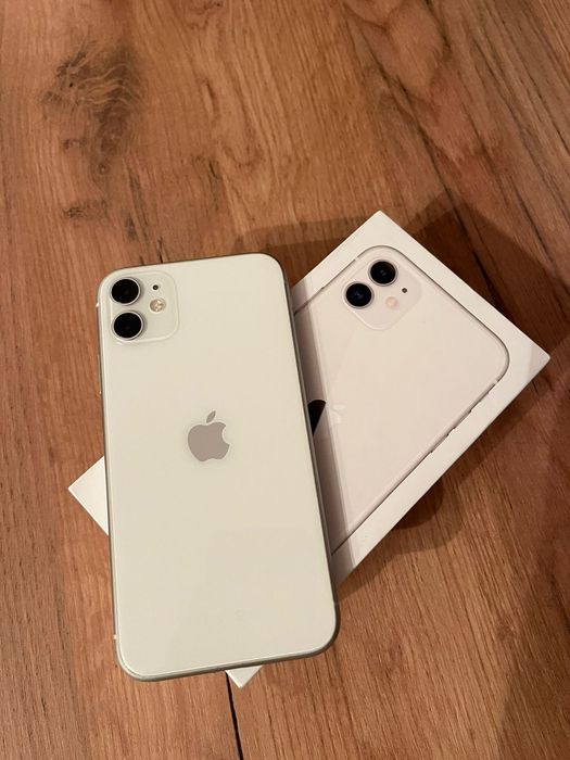 Продам айфон 11 в хорошем состоянии