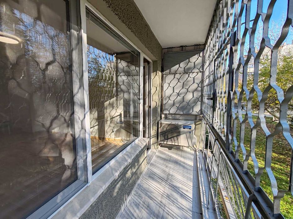 Продава се Двустаен апартамент в Варна, Център - 61 кв.м за 1421 €/кв.м - Снимка #17