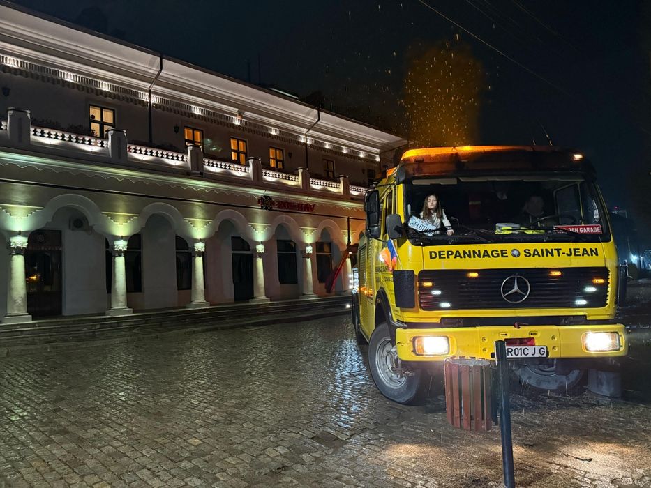 Tractari Camioane/Autocare 24/7