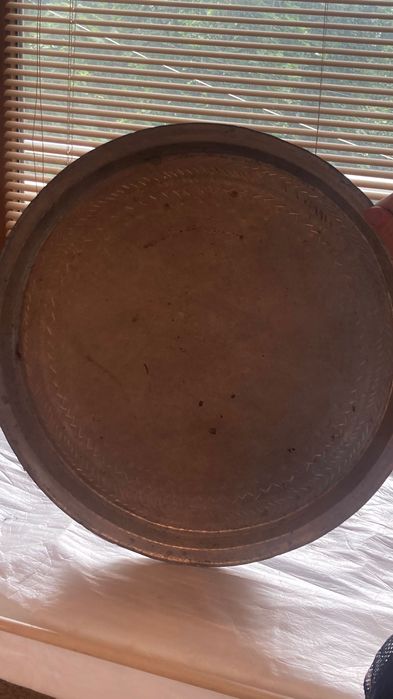 Поднос масивен естествен матерял...гравиран.