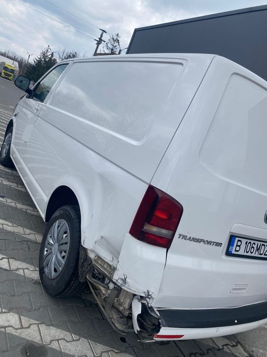 Wolkswagen Transporter T5 - avariat
