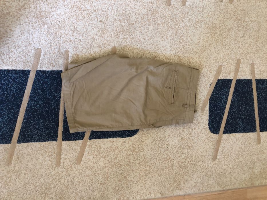 Pantaloni scurt  bermuda bãrbati