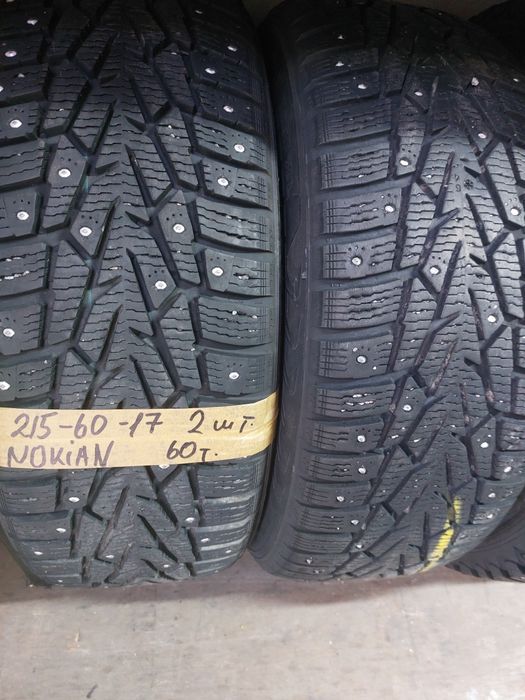 Продам резину 215/60/17 2шт.NOKIAN.60000тг. В хорошем состоянии.