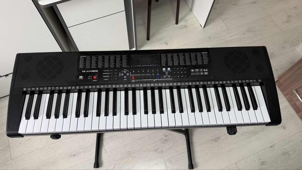 Продам новый Синтезатор по суперцене!