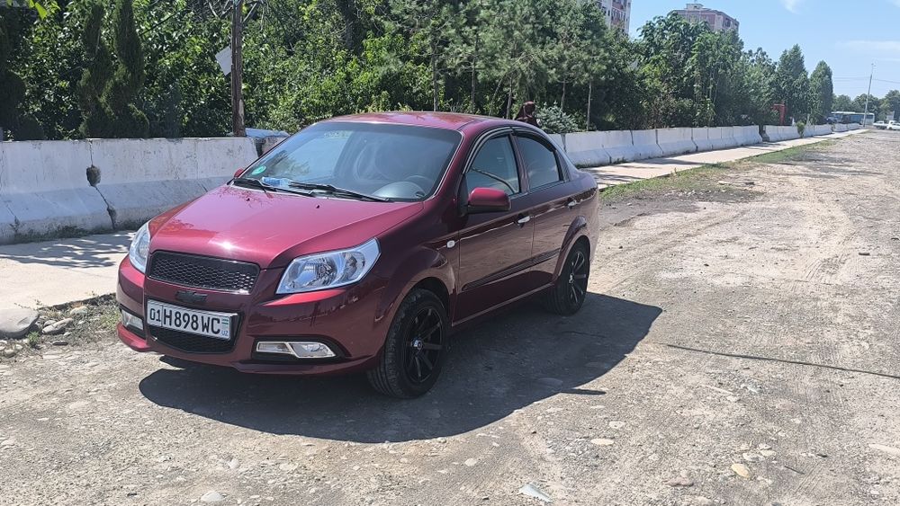 Автомобиль отличном состоянии купил и поехал. Машина на ходу газ ест