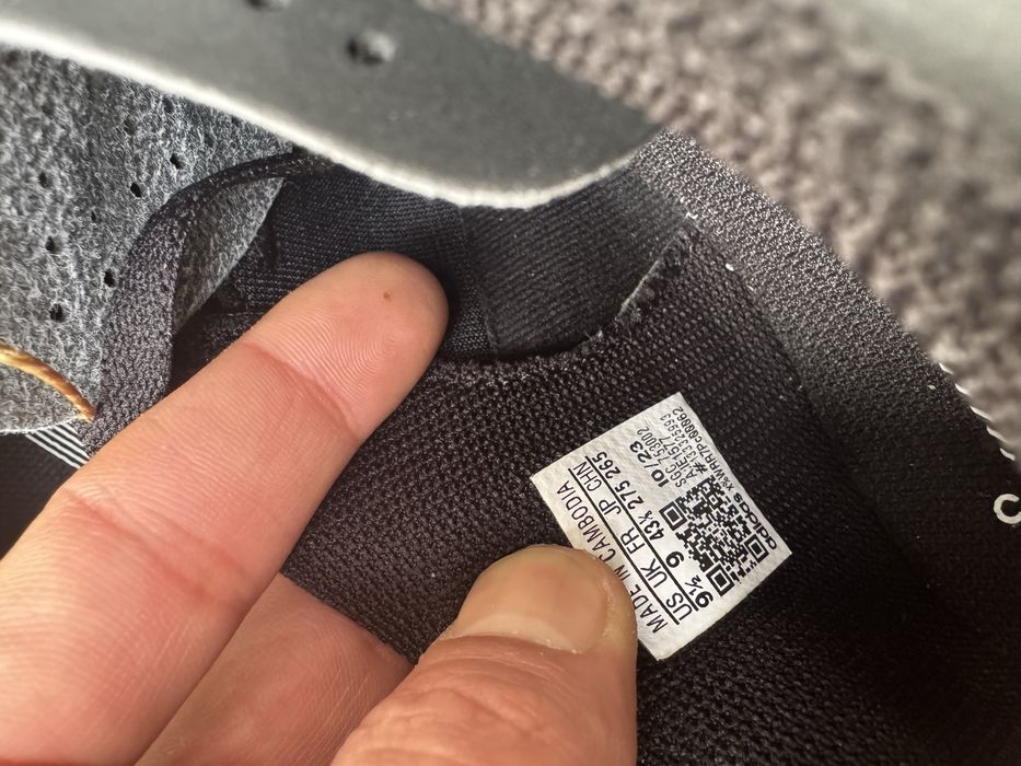 Продам сороконожки оригинал адидас