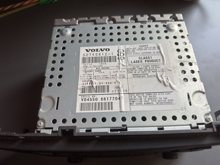 Магнитофон оригинал volvo