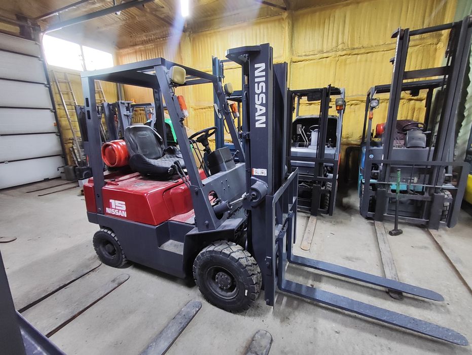 Продам вилочный погрузчик. Кара